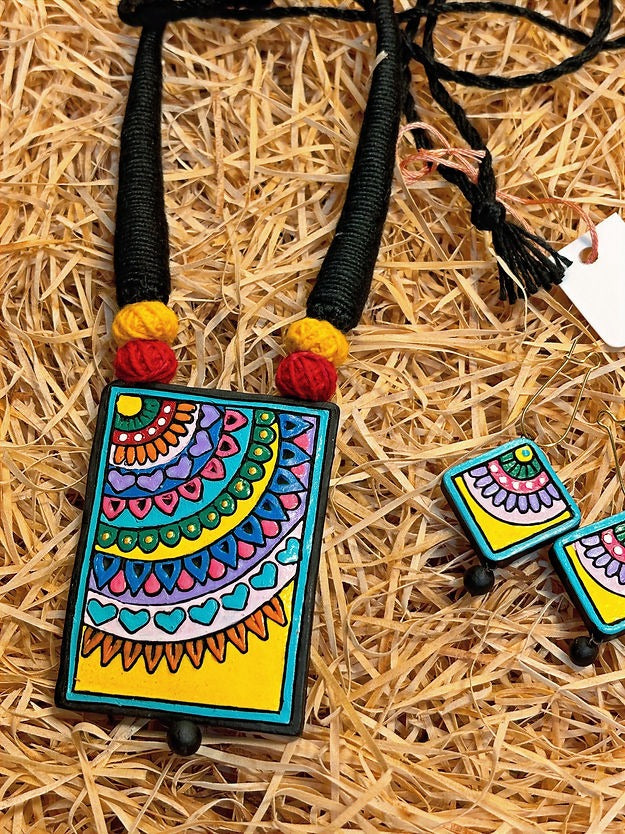 The "Sundar Duniya" Collection - Rang Birangi